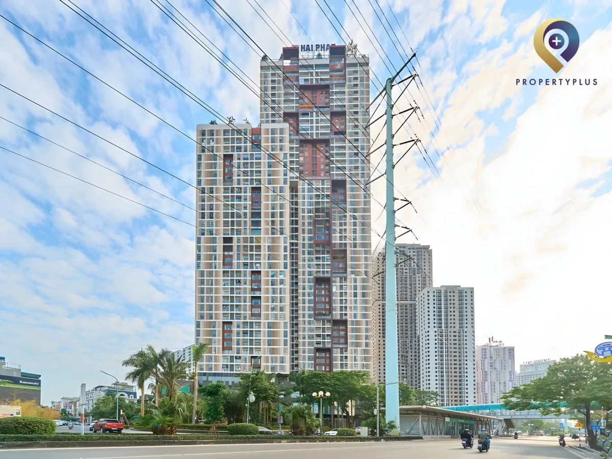 Toàn cảnh tòa nhà HPC-Landmark-105 tại Hà Đông nhìn từ bên ngoài